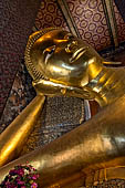 Bangkok Wat Pho, the Reclining Buddha, a 45 metres long gilded statue. 